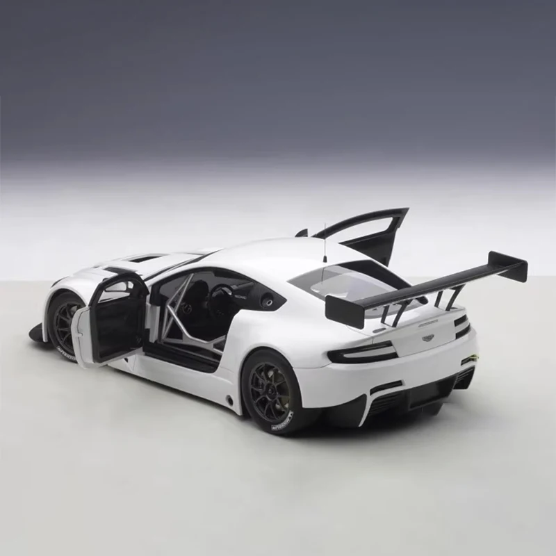 Модель автомобиля Мартин из сплава 1:18 модель игрушечного для взрослых