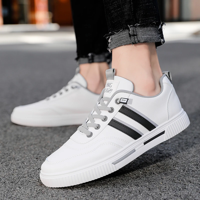 Men's Shoes 2022 New Men's Casual Shoes Comfortable Canvas Walking Shoes Fashion Flat Lace-Up Sneakers