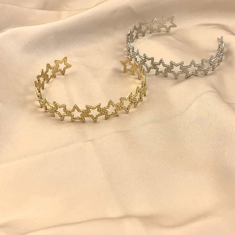 

Модный браслет с пятью звездами, полые ювелирные изделия, Браслет-манжета со звездами для женщин, из нержавеющей стали, роскошные аксессуары, подарок
