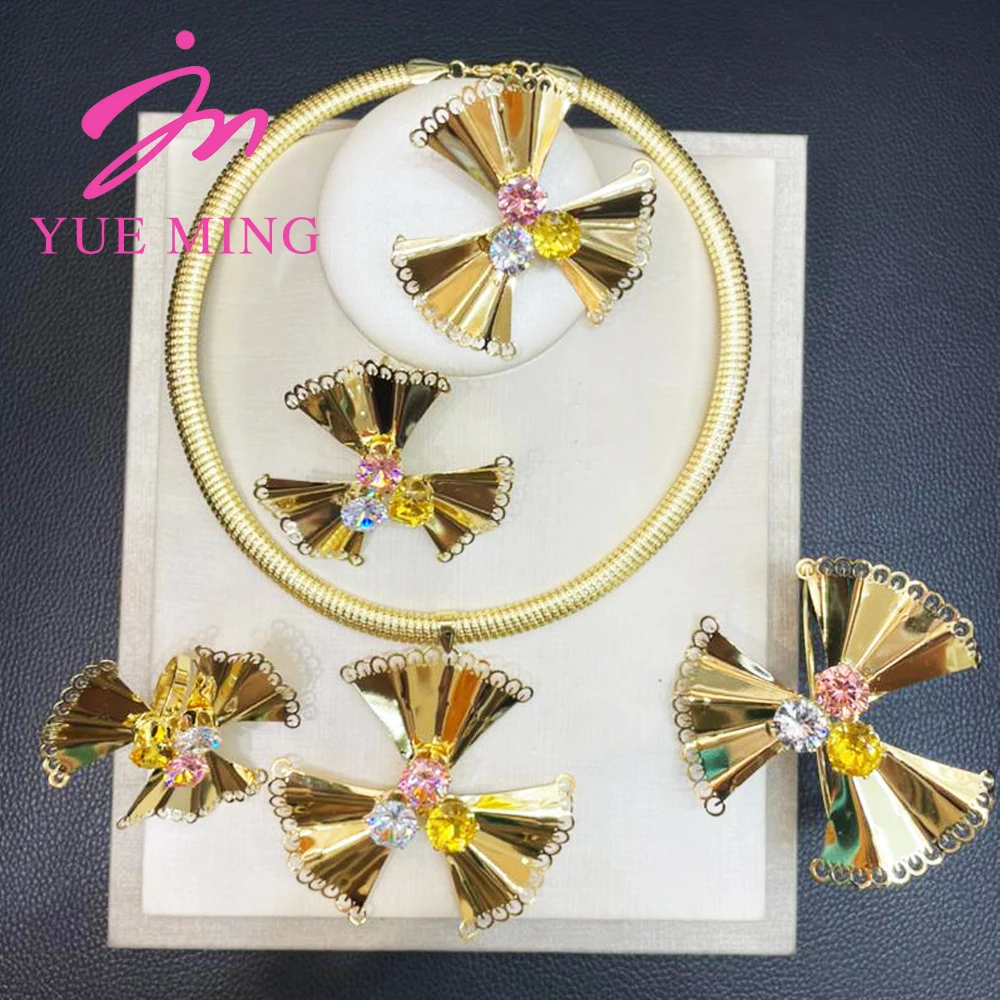 YM Zircon Flowers Jewelry Necklace Earrings Bracelet Ring Set Jewelry for Women Fashion Nigeria Rhinestone Party Jewelry Set Gif