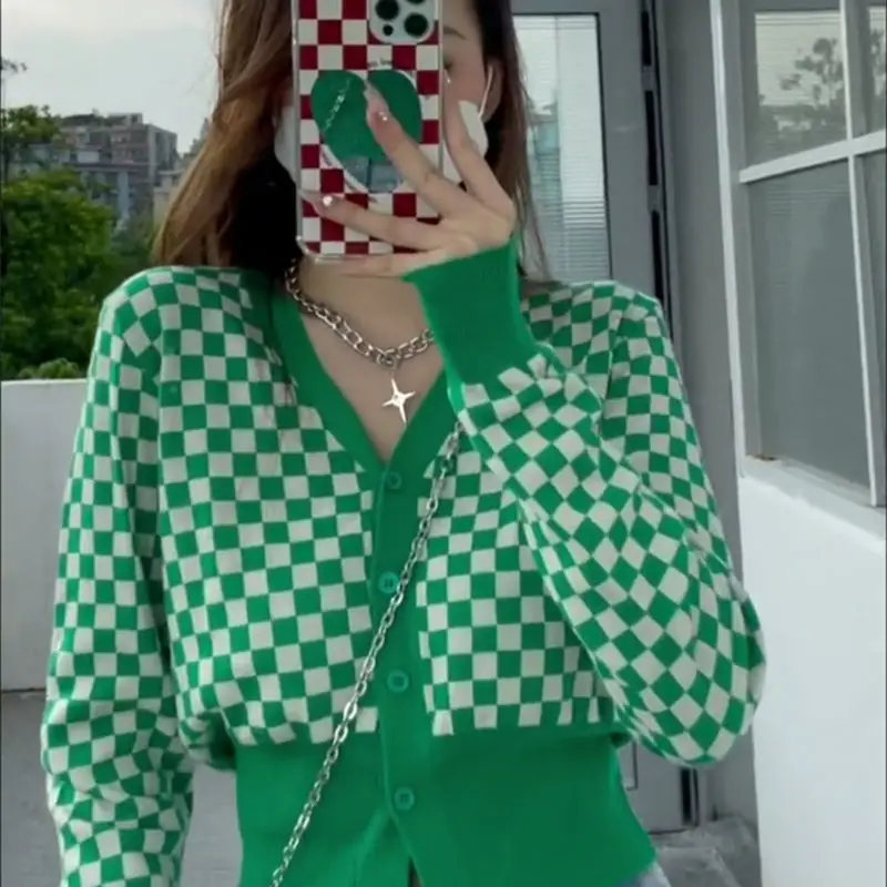 

Women 2022 Spring Autumn Fashion Plaid Sweater Coats Female V-neck Short Cardigans Ladies Long-sleeved Knitted Jackets D337