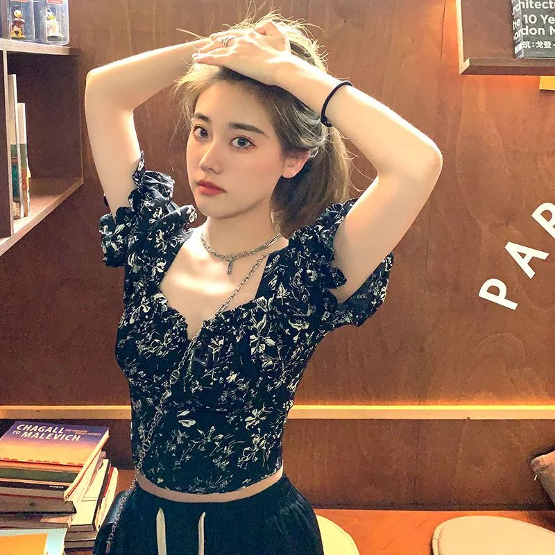 

Korean-style women crop top with bubble sleeves and floral V-neck short sleeves