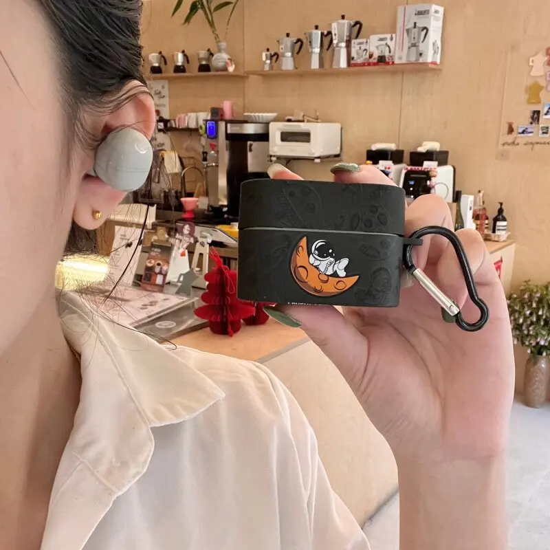 Фото Чехол для беспроводных Bluetooth-наушников Sony WF-1000XM6, защитный чехол с рисунком астронавта и крючком, мультяшный дизайн №4