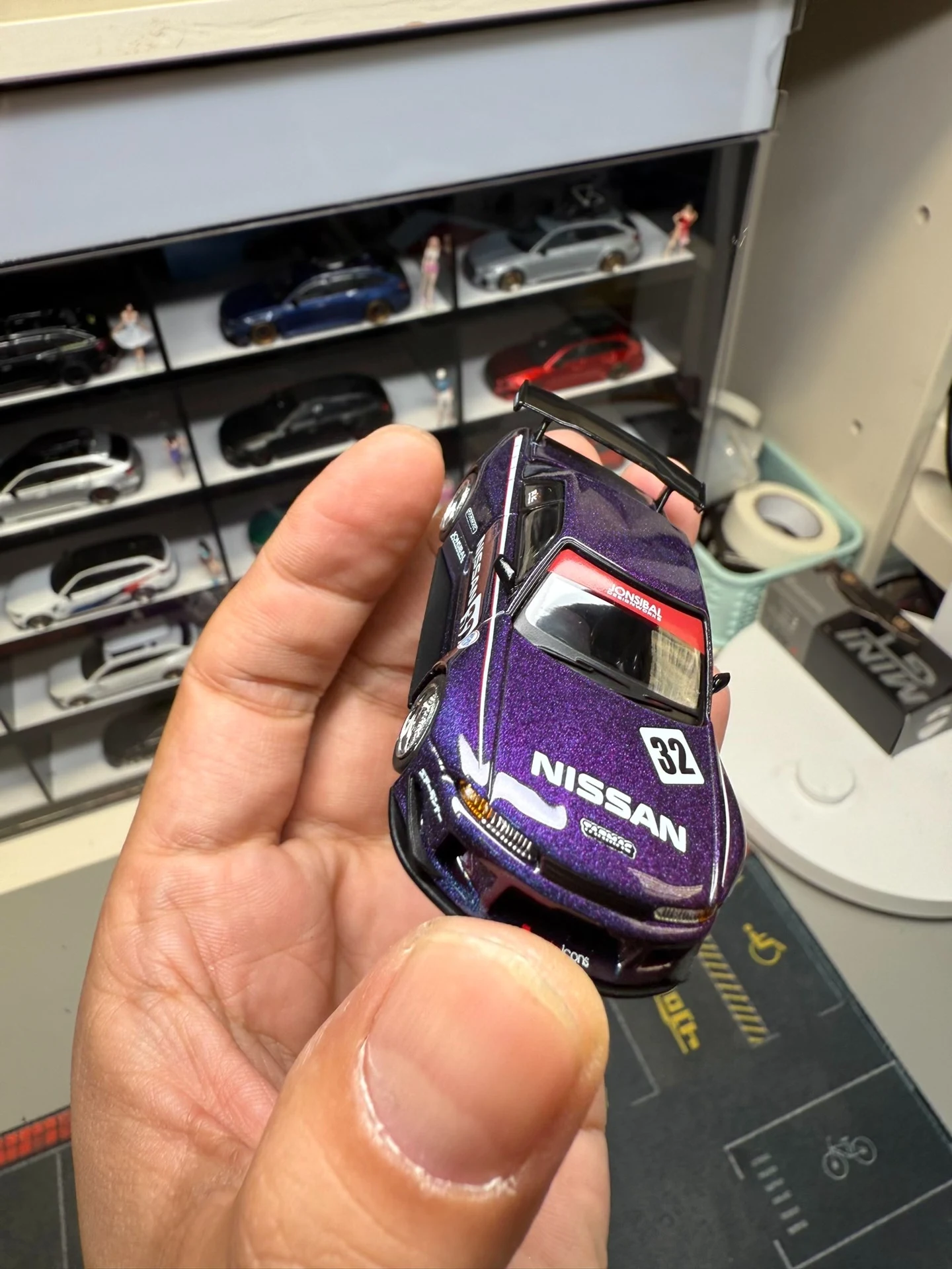 Фото Модель автомобиля JONSIBAL Skyline R32 Widebody из сплава, масштаб 1:64, Diecast Tarmac Works TW №4