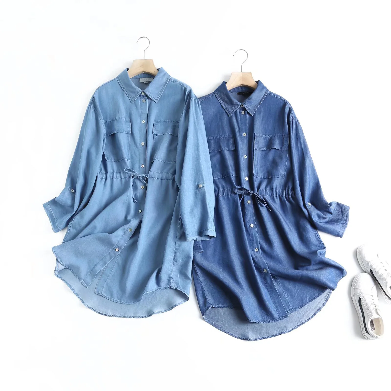 Женское джинсовое платье-рубашка с отложным воротником и длинным рукавом |