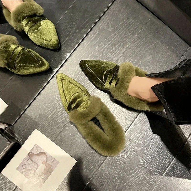 Женские меховые ботинки на плоской подошве хлопковые с острым носком замшевая