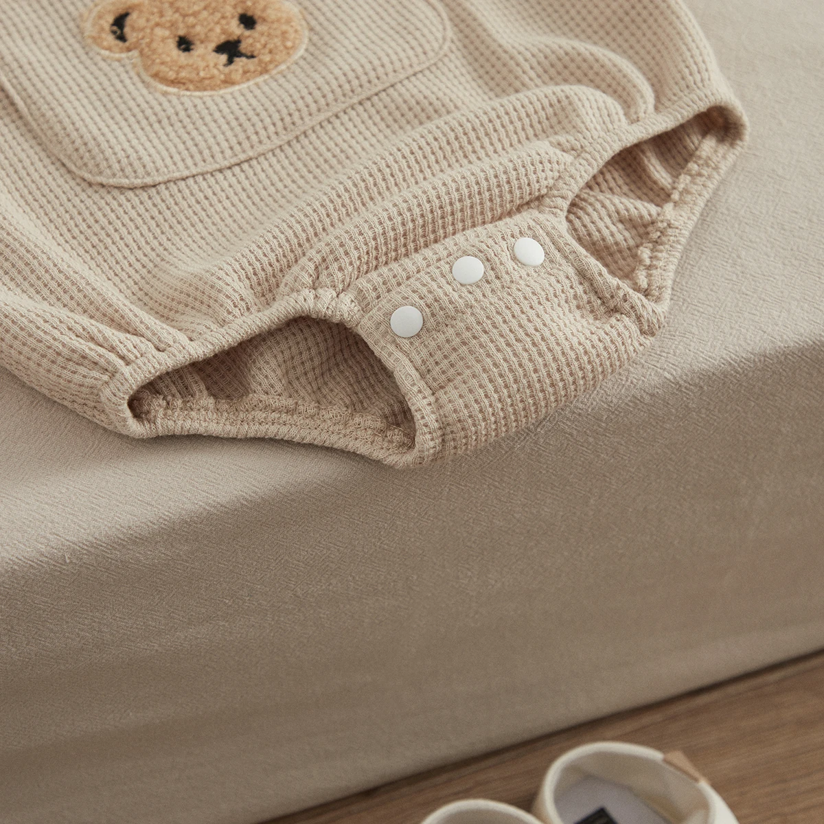 VISgogo Baby Spring Fall Romper Cute Bear Embroidery Long Sleeve Front Pocket Jumpsuit Baby Girl Boys Casual Clothes images - 6