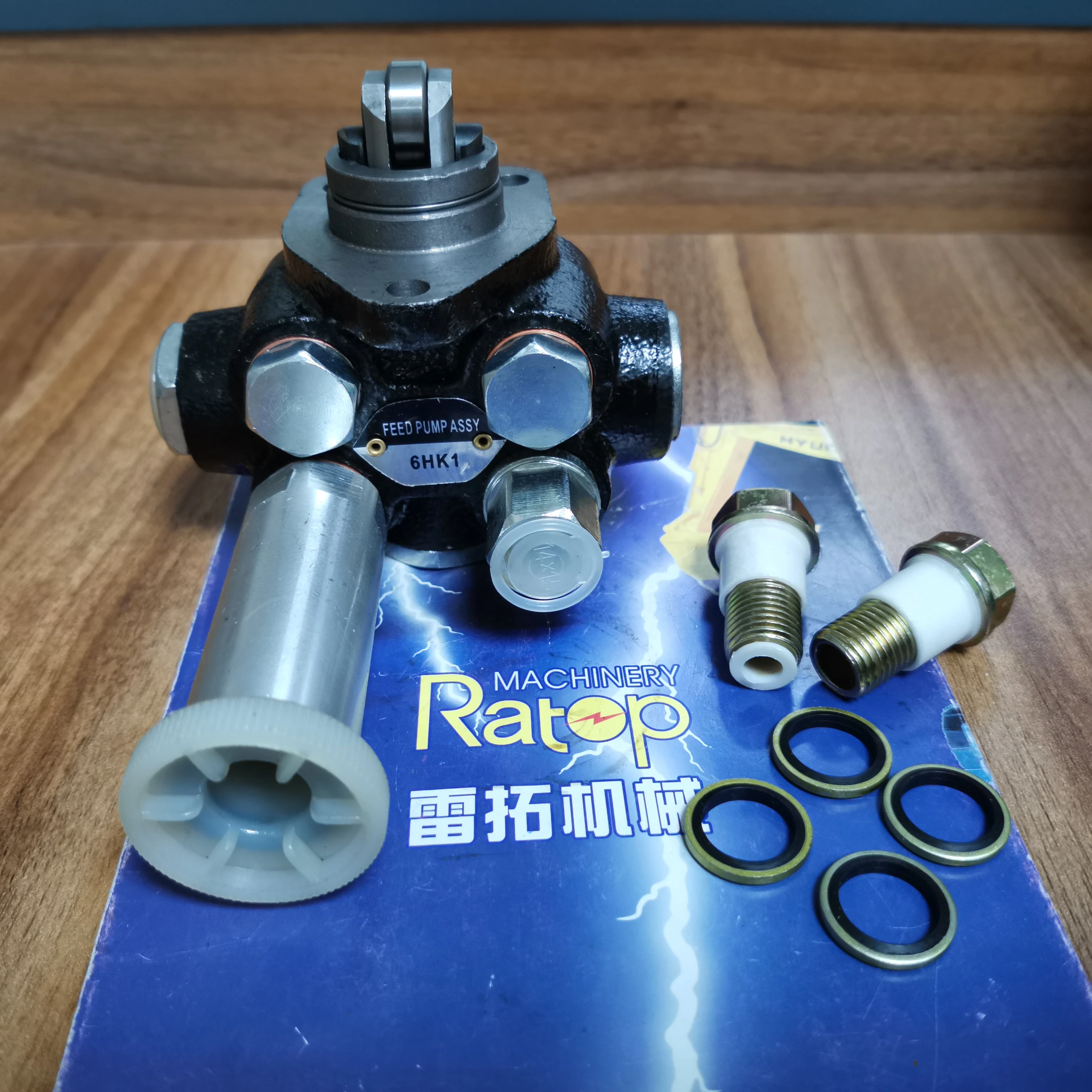 

Высококачественный топливный насос 1157501301 6HK1 XQB