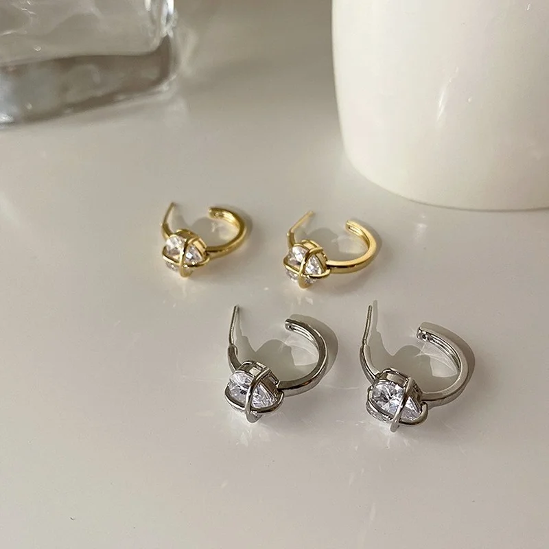 

VSnow Fashion Love Heart Cubic Zircon Hoop Earring for Women Temperament Gold Silver Color C Shape Earring Jewelry Pendientes