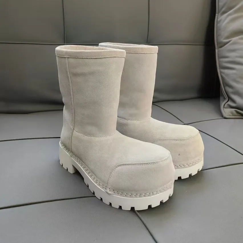 Стильные ботинки до середины икры на толстой подошве женские повседневные