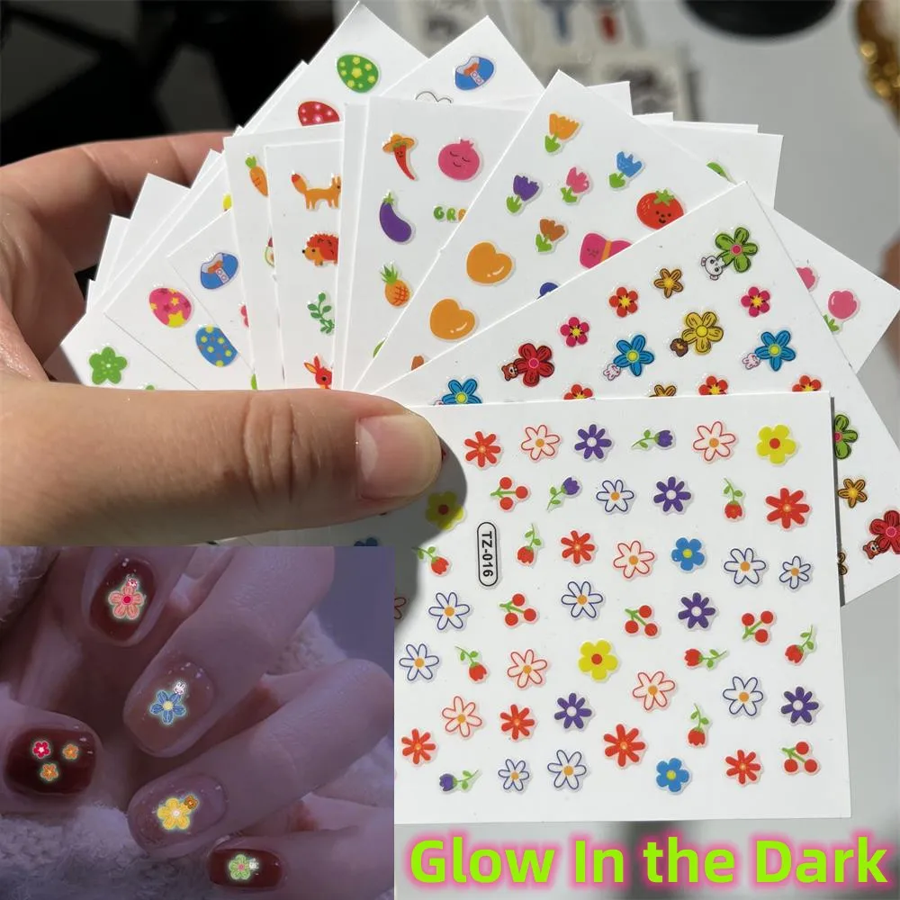 

20pcs/Set Glow In Dark Cartoon Animal Nail Stickers Kids Luminous Cute Self-Adhesive Decals Nightlight Designs for Little Girls*