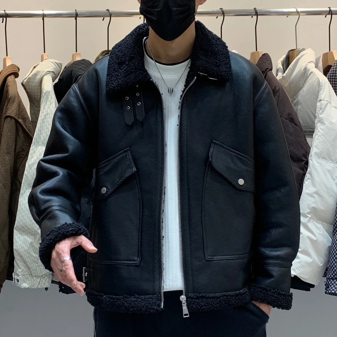 Зимняя корейская мужская кожаная куртка с лацканами и мехом универсальная