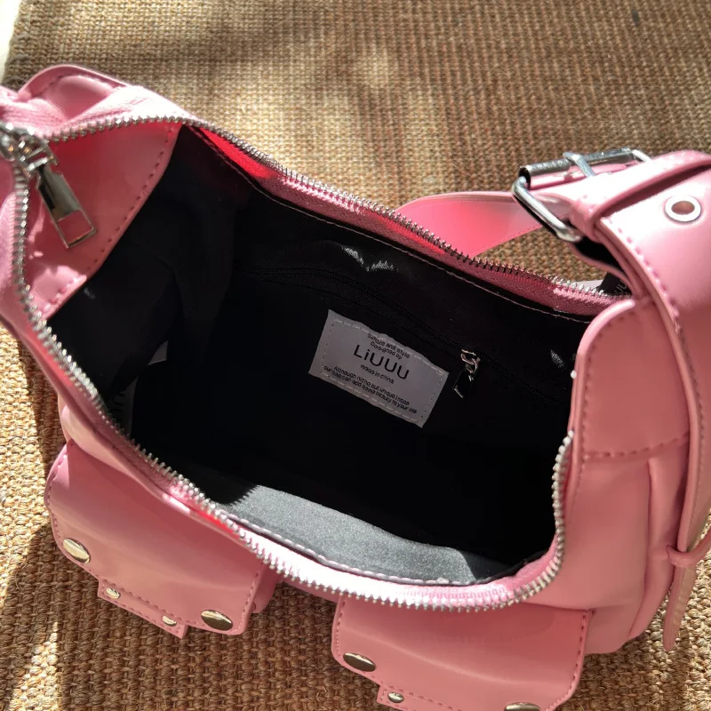 High Sense Net Red Tide Cool Female 2023 New Locomotive Style One Shoulder Underarm Special-Interest Design Crossbody Hobos