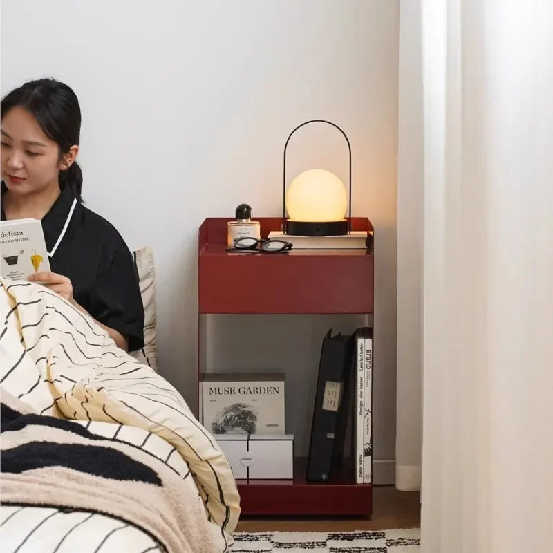 Приставной столик для дивана прикроватная тумбочка семейной спальни приставной