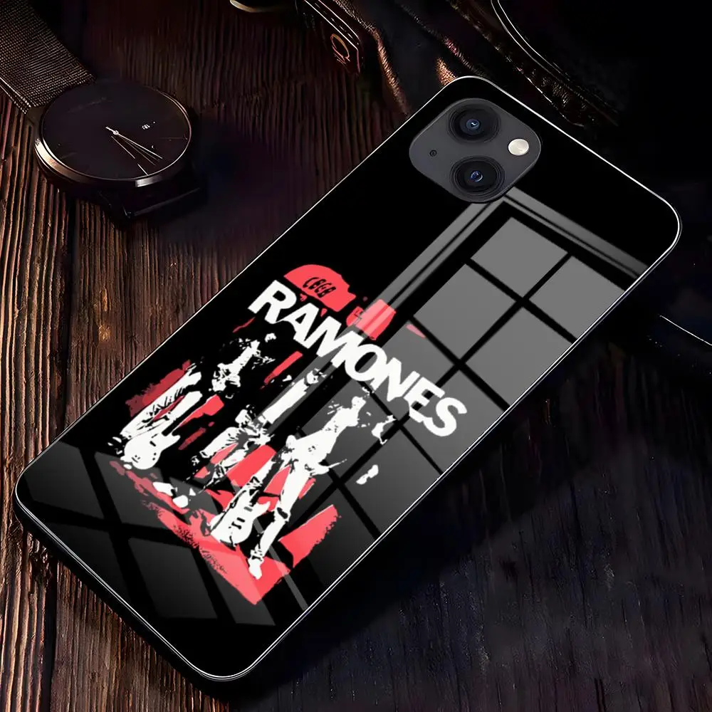 Фото Чехол для телефона Band Punk R-Ramones для iPhone 17 Pro Max 16 15 14 Pro Max 13 11 X Xs Xr 8 7Plus, стеклянный чехол №4
