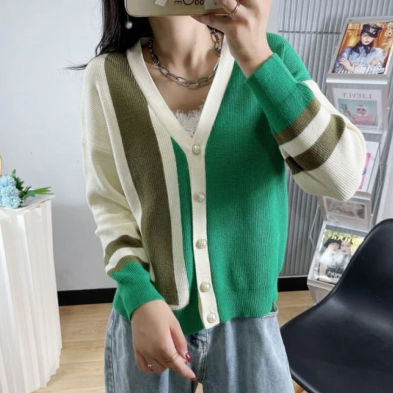

Женский короткий вязаный кардиган в стиле пэчворк, свободный однобортный вязаный Топ контрастных цветов с V-образным вырезом в школьном стиле