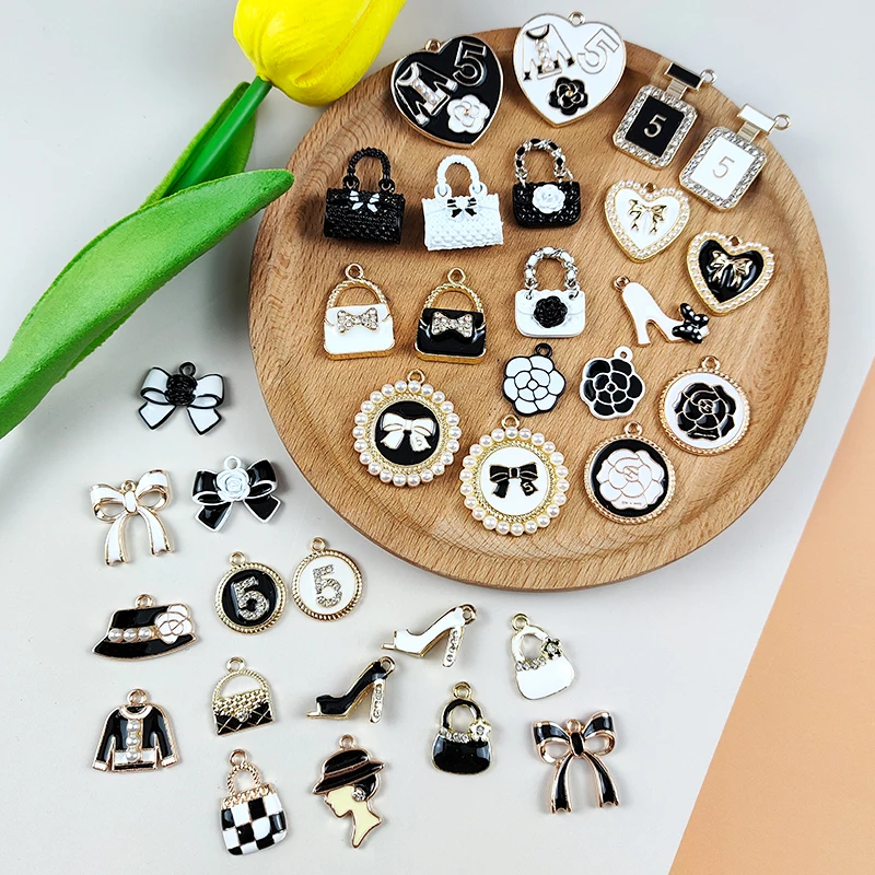 

10pcs Black And White Series Handbag Perfume Bottle High Heels Charms Pendants Rhinestone For Women Jewelry Craft DIY Making