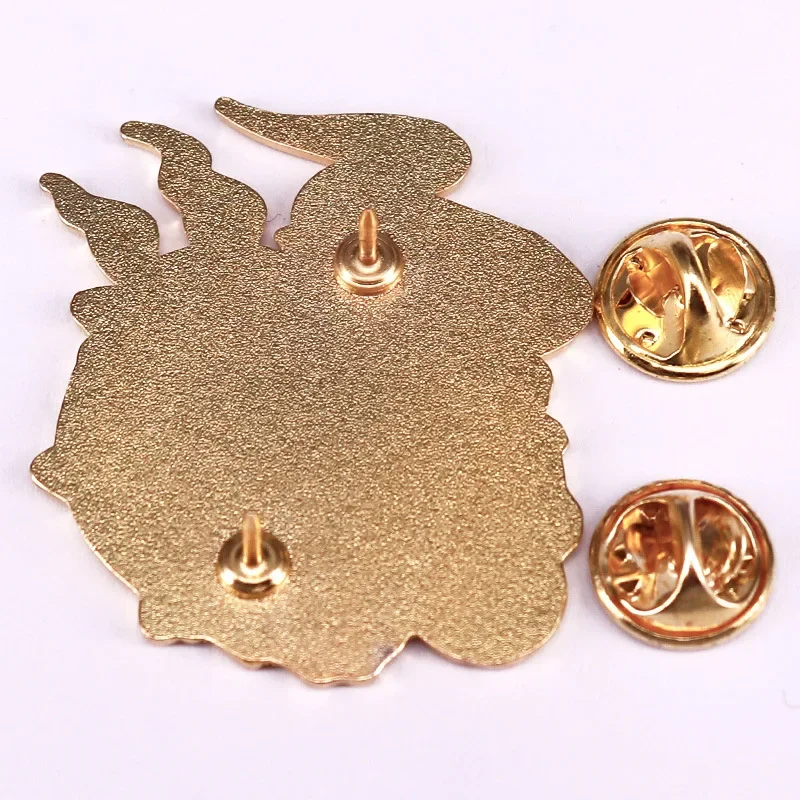 Металлическая брошь покемона литвика