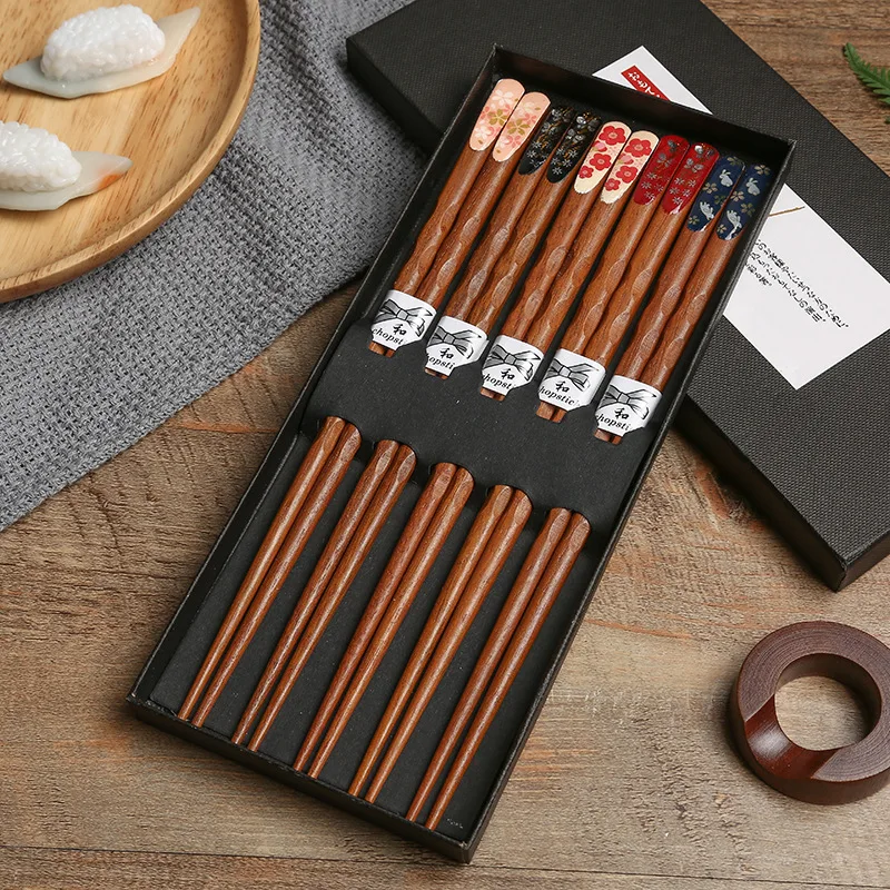 

Japanese Printed Solid Wood Chopsticks Wooden Craft Chopsticks Sushi Restaurant Cooking Pointed Gift Box Chopsticks