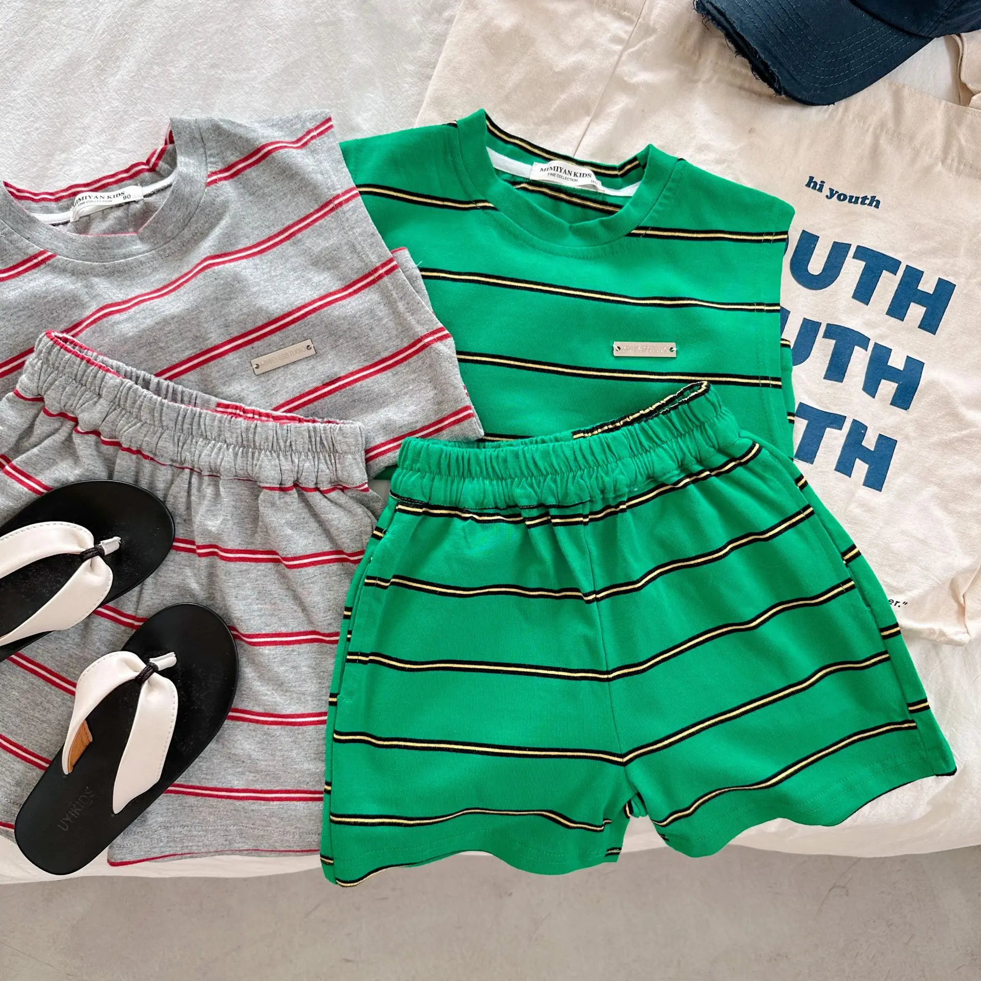 

2023 летний повседневный костюм в полоску из двух предметов для девочек и мальчиков, комплект детской одежды