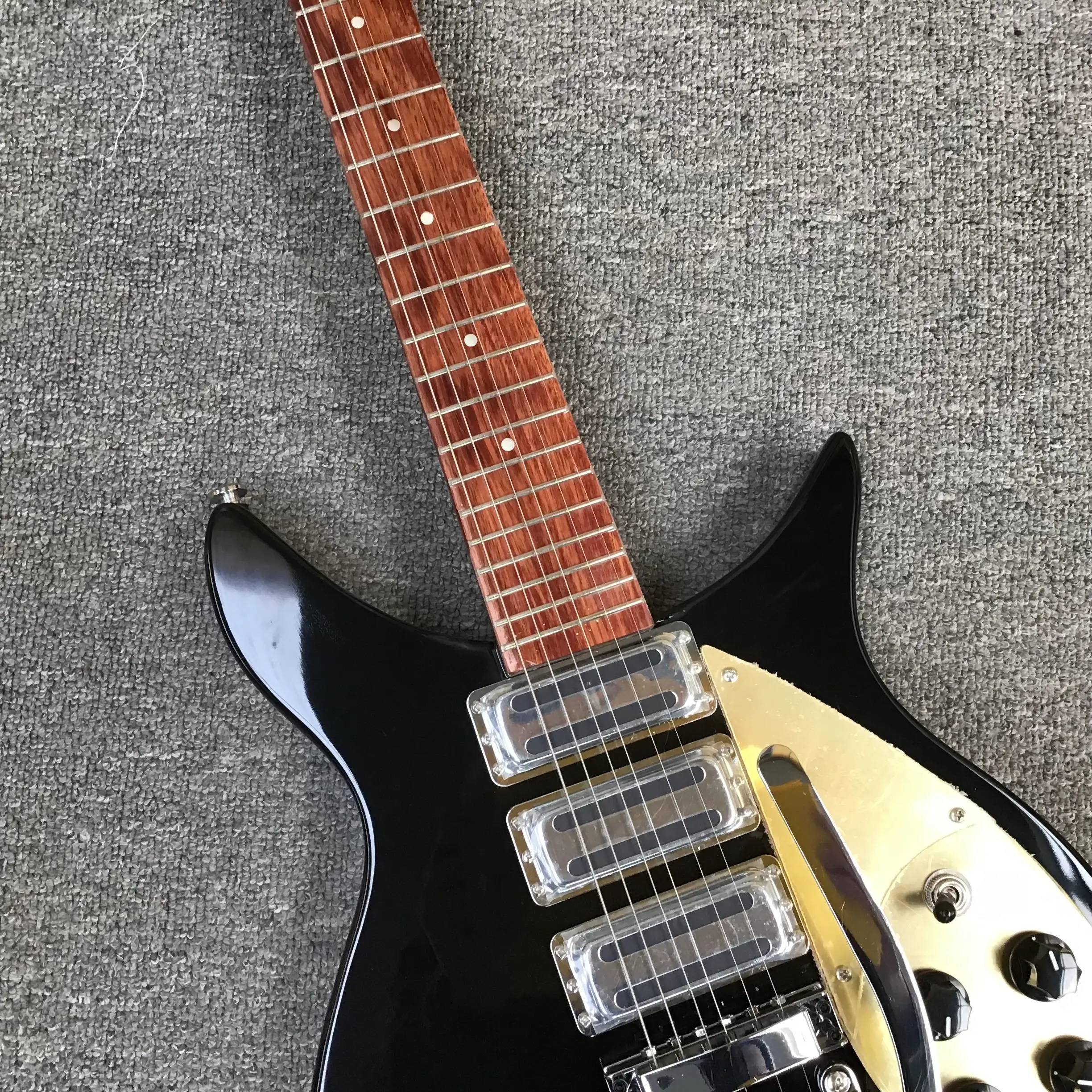 Электрогитара идеального тона яркая черная краска высококачественный материал