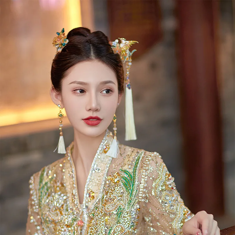 

New Chinese Style Golden Step Rocking Tiara Long Tassel Back Plate Classical Ethnic Bride Hair Accessories