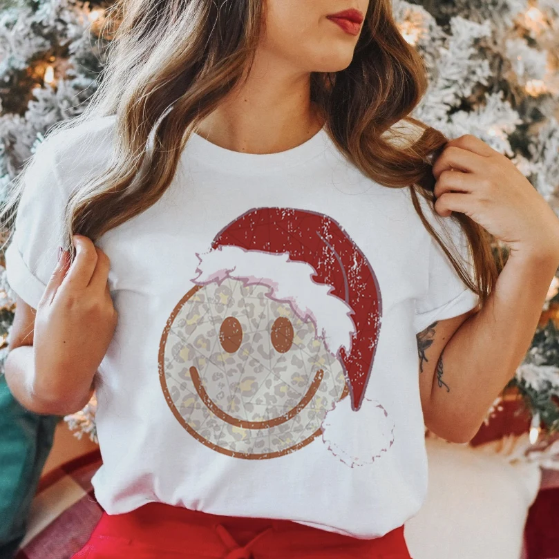 Простая повседневная женская футболка в стиле 90-х с мультяшным рождественским улыбающимся лицом, женская футболка с рождественским принтом, женский топ с мультяшным рисунком Простая повседневная женская футболка в стиле 90-х с мультяшным рождественским улыбающимся лицом, женская футболка с рождественским принтом, женский топ с мультяшным рисунком