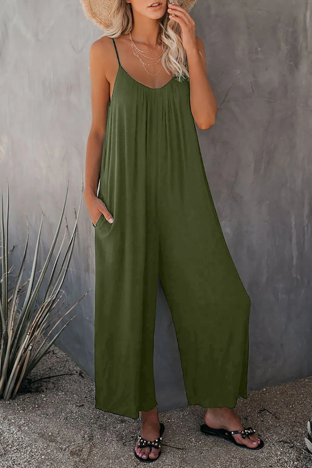 

The new summer 2022 pure color sidekicks leisure jumpsuits