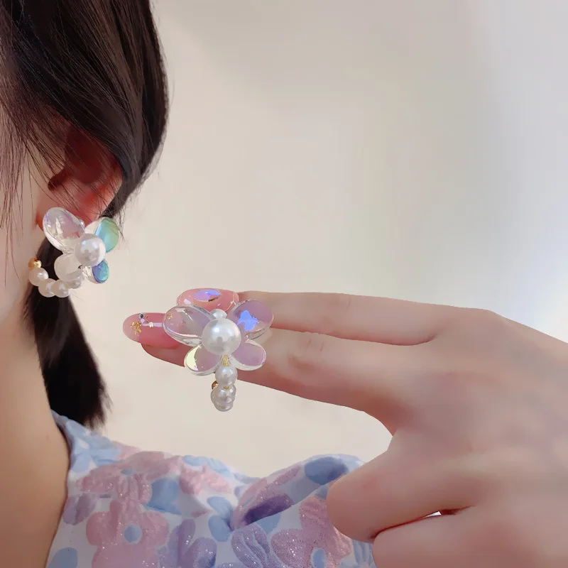 

Personality niche design acrylic butterfly earrings temperament simple fashion earrings