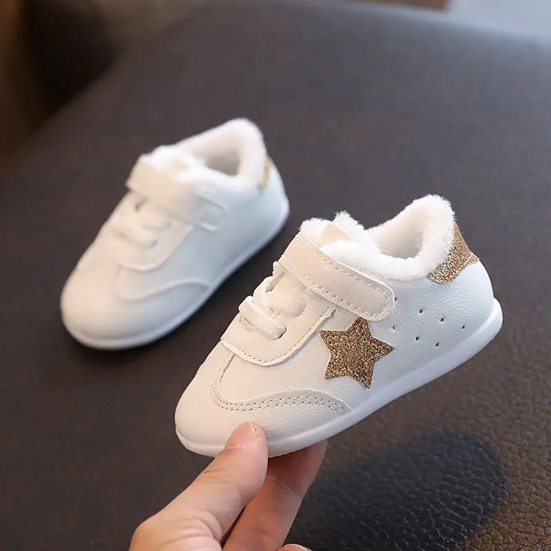 

Детская Хлопковая обувь для малышей, новинка зимы 2023, мягкая подошва, нескользящая детская повседневная обувь, теплая плюшевая детская бела...