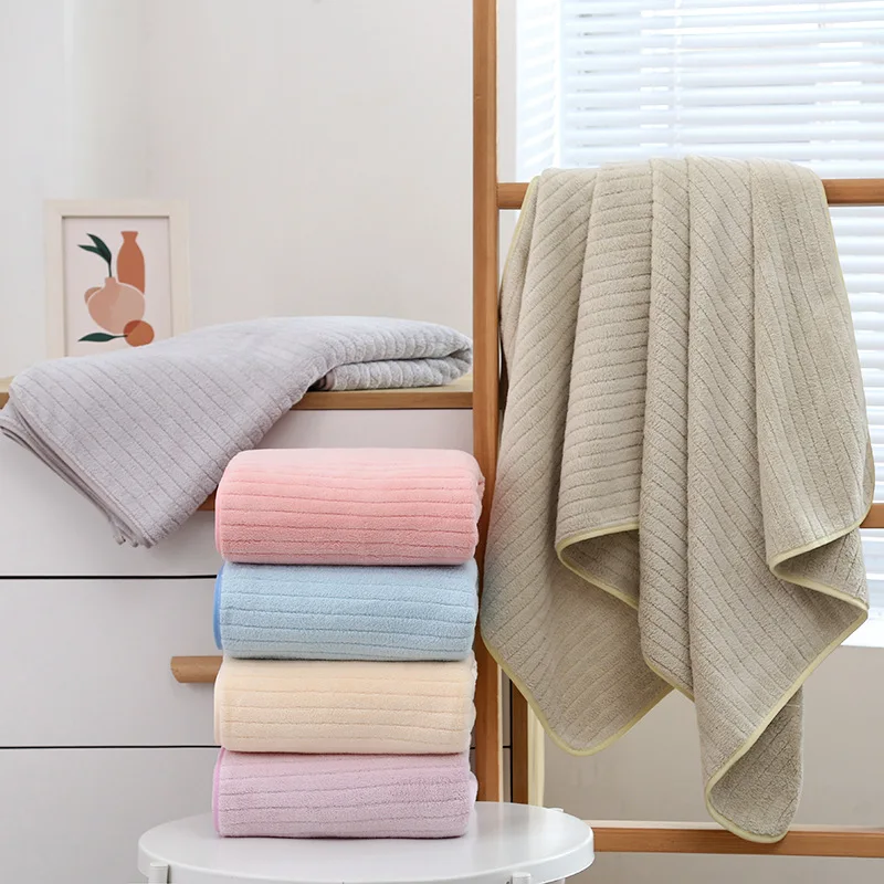 

Coral Velvet Bath Towel 70*140 Simple Household Daily Lovers Bath Beach Towel Soft And Absorbent