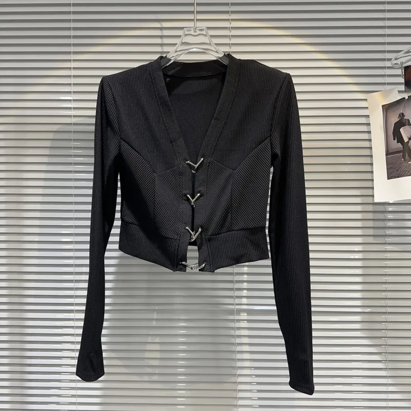 

PREPOMP 2023 Autumn New Arrival Long Sleeve V Neck Metal Chain Buckle Hollow Out Slim T Shirt Women GL525