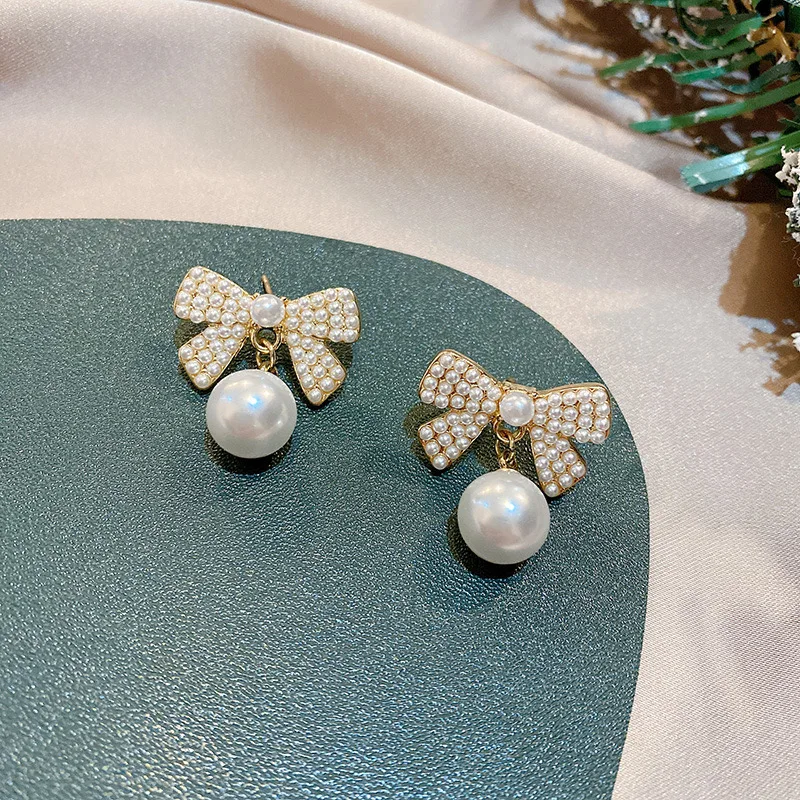 

Gold Korean Elegant Pearl Bowknot Stud Earrings for Women Girls Fashion Geometric Party Jewelry Gifts Vintage Bohemian Trend