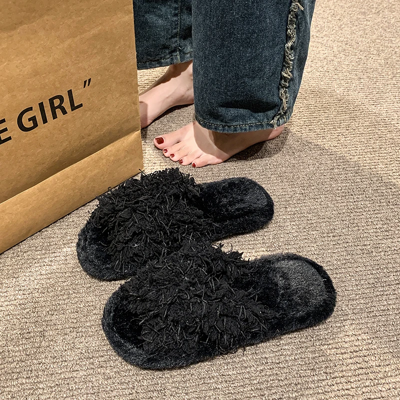 Новинка Осень-зима 2024 женские повседневные и удобные плюшевые тапочки без