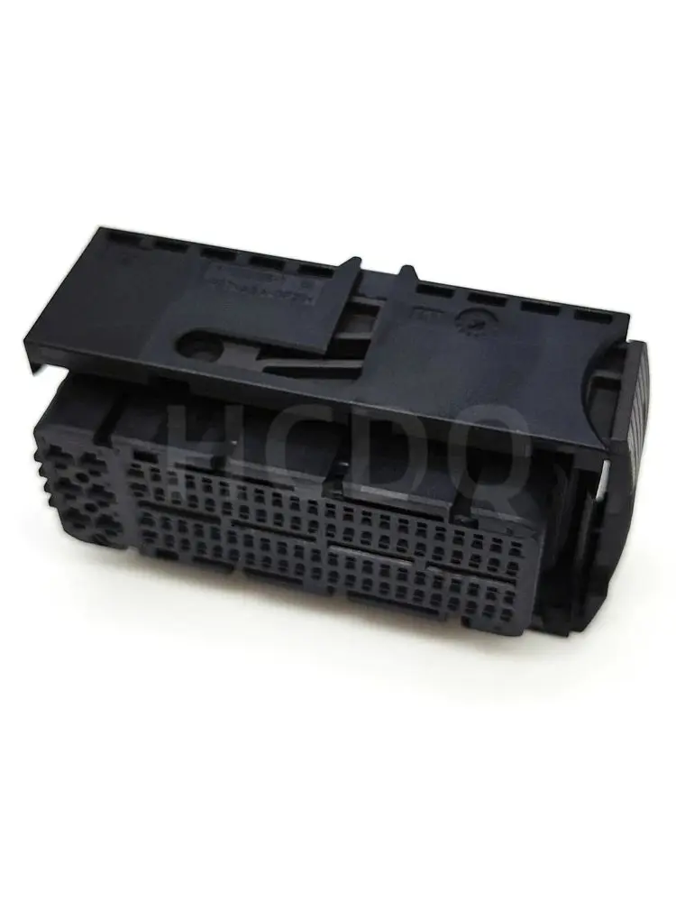 

Пластиковый разъем 1-1355125-1