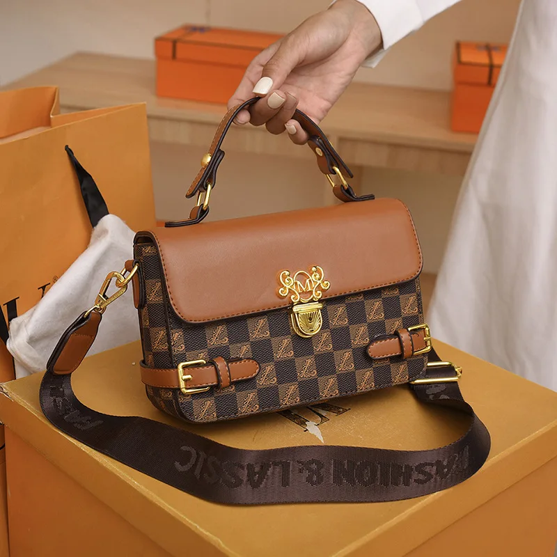 

2024 luxury desings retro french style mini women shoulder bag plaid PU patchwork handbag casual tote versatile corssbody bag