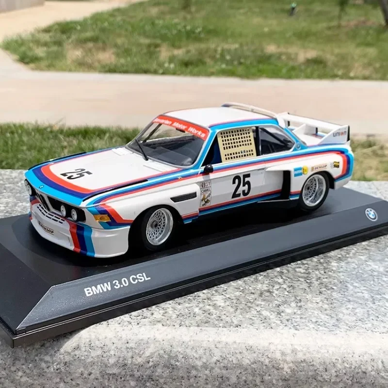 Модель автомобиля BMW 3.0CSL 1975