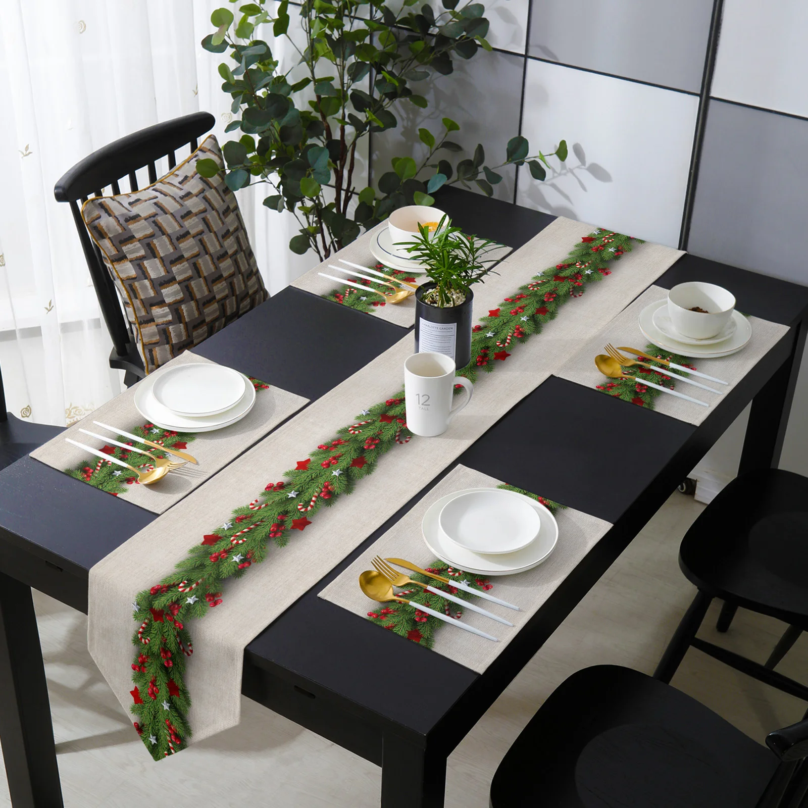 

Скатерть и салфетка в виде иголок для рождественской елки