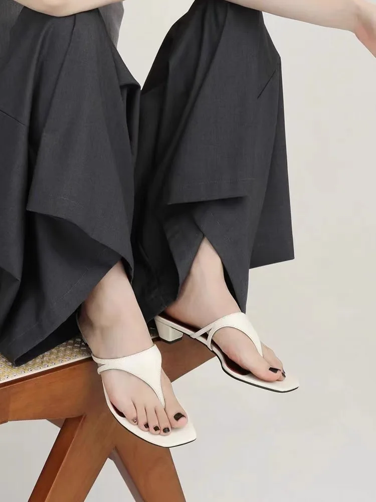 

2023 New Style Clamp The Foot Women Outdoor Summertime Cowhide Flip Flops Mid-heel Clamp The Foot Sandal Slipper #52