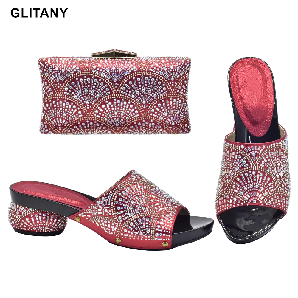 

Женская обувь в итальянском стиле, красного цвета