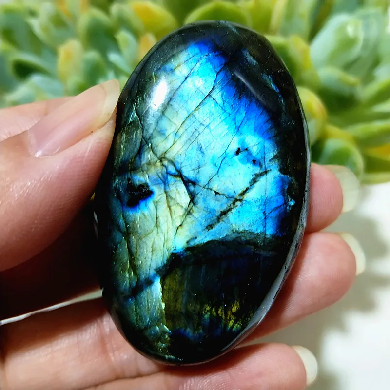 

Лабрадорит, камень для медитации EBET