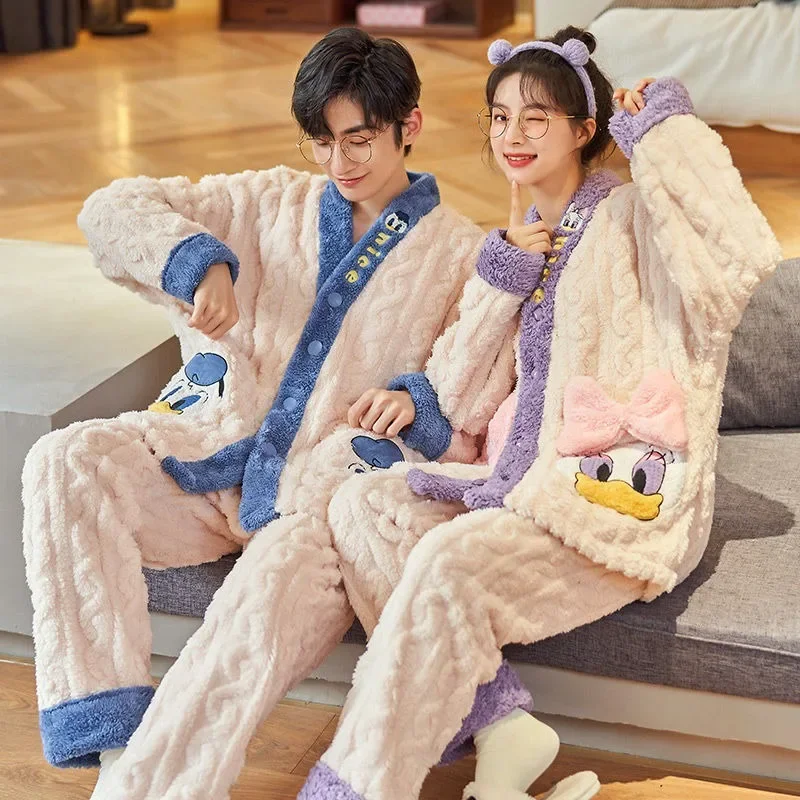 

Новинка 2023, бархатная Пижама кораллового цвета, Женская плюшевая и толстая Домашняя одежда, фланелевый кардиган, домашняя одежда для пар, пижама с V-образным вырезом, Мужской комплект