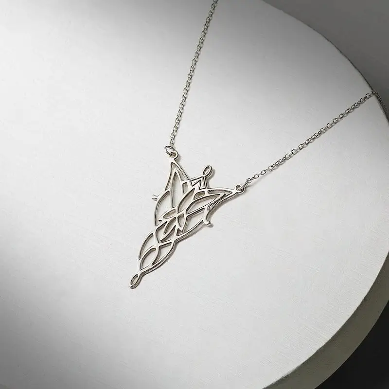 

Simple Arwen Evenstar Hollow Pendant Classic Movie the Lord Same Necklace for Film Fans Jewelry Gift Cosplay Accessories