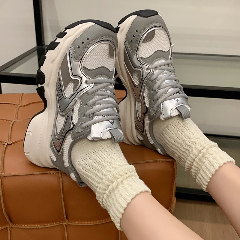 Женские кроссовки из натуральной кожи на толстом каблуке Размеры 35-40