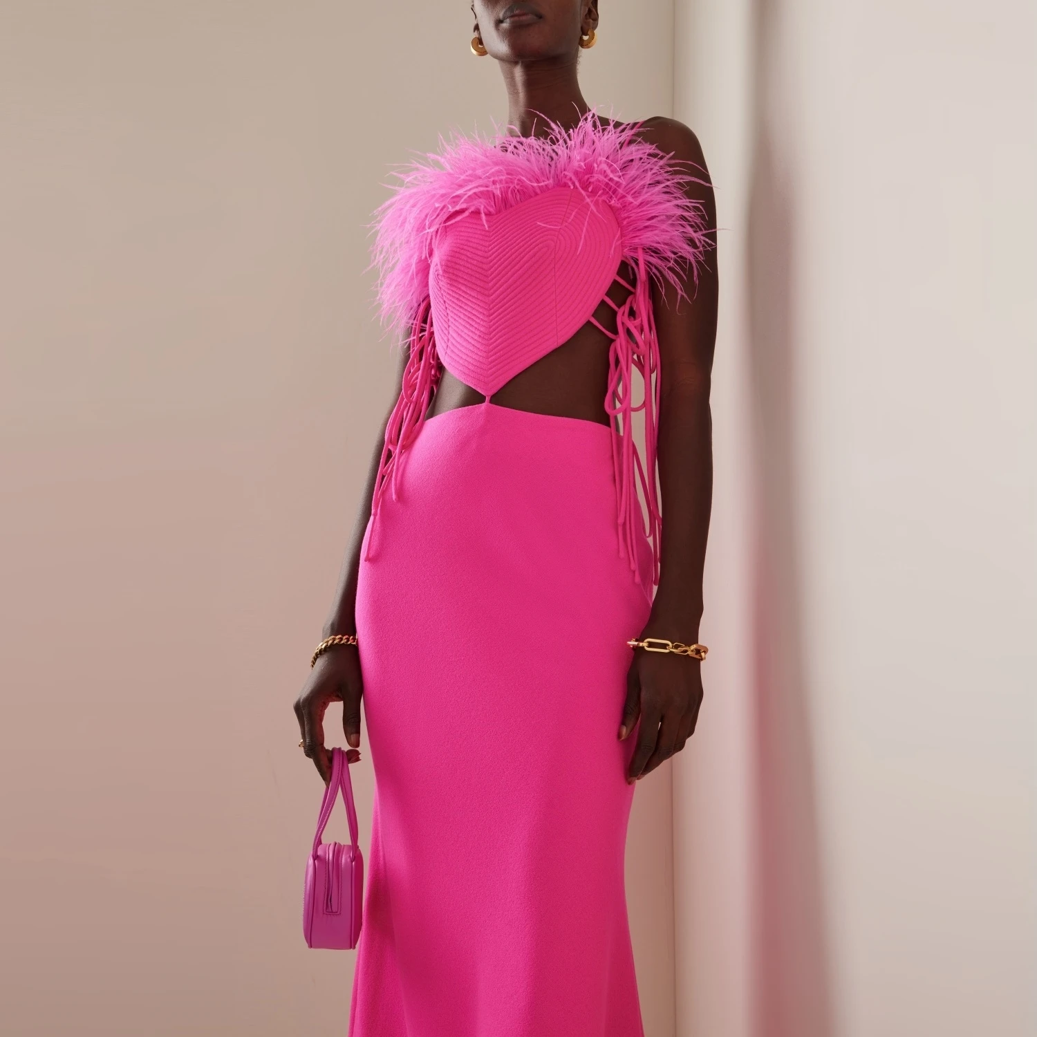 

Летнее Новое поступление, женское сексуальное облегающее платье без рукавов с открытыми плечами и перьями, модное вечернее платье