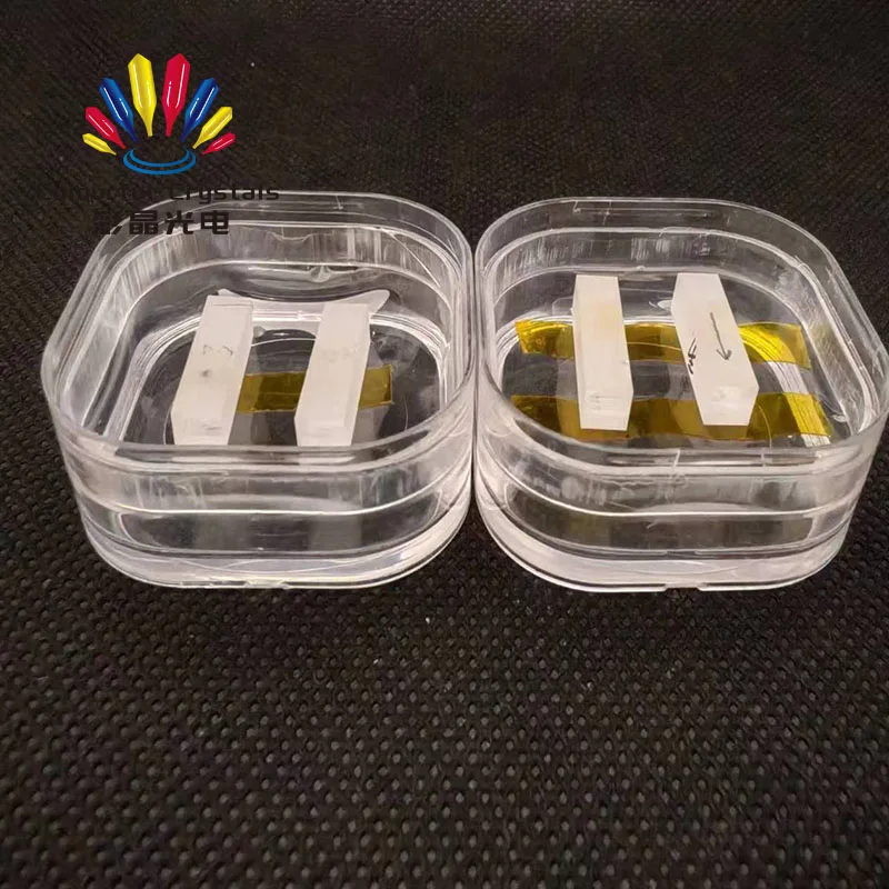 YB: лазерный кристалл Yag, 4,4*4,4*17,8 мм, двуполированный кристалл в наличии на складе; другие размеры могут быть настроены по индивидуальному заказу.