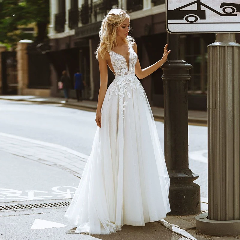 Купи Boho Wedding Dresses wd777 Deep V-Neck Appliques Lace Pearls Butons Back A-Line Tulle Formal Gown Beach Bridal Dress за 5,879 рублей в магазине AliExpress