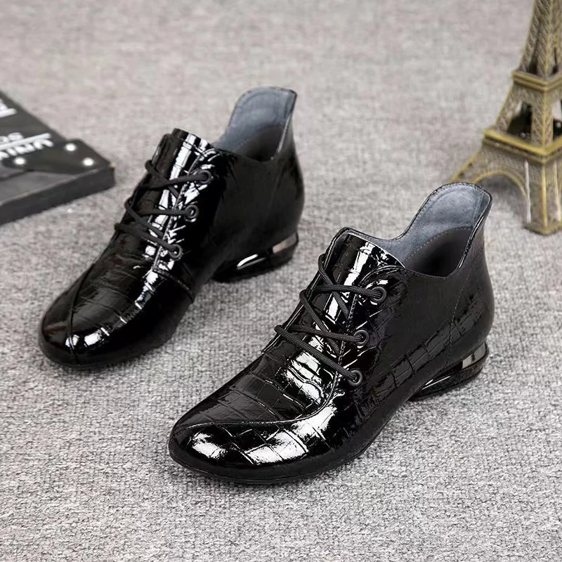 

ZANPACE Winter Leather Platform Women's Boots 2022 Fashion Large Size 40 Women Shoes Zipper Low Heels Ankle Boots for Women