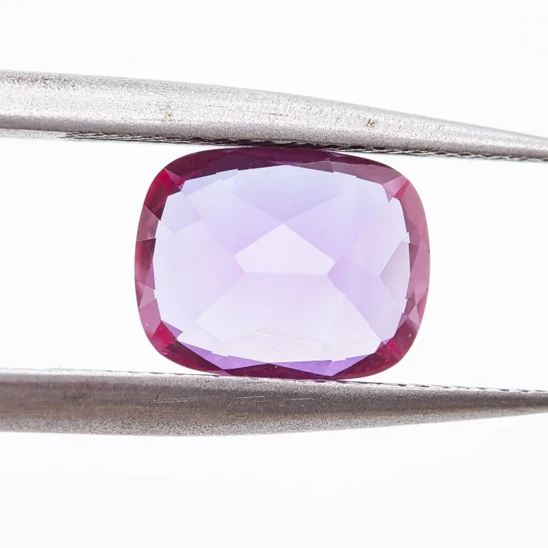 Выращенный в лаборатории александрит прямоугольная подушка изменение формы