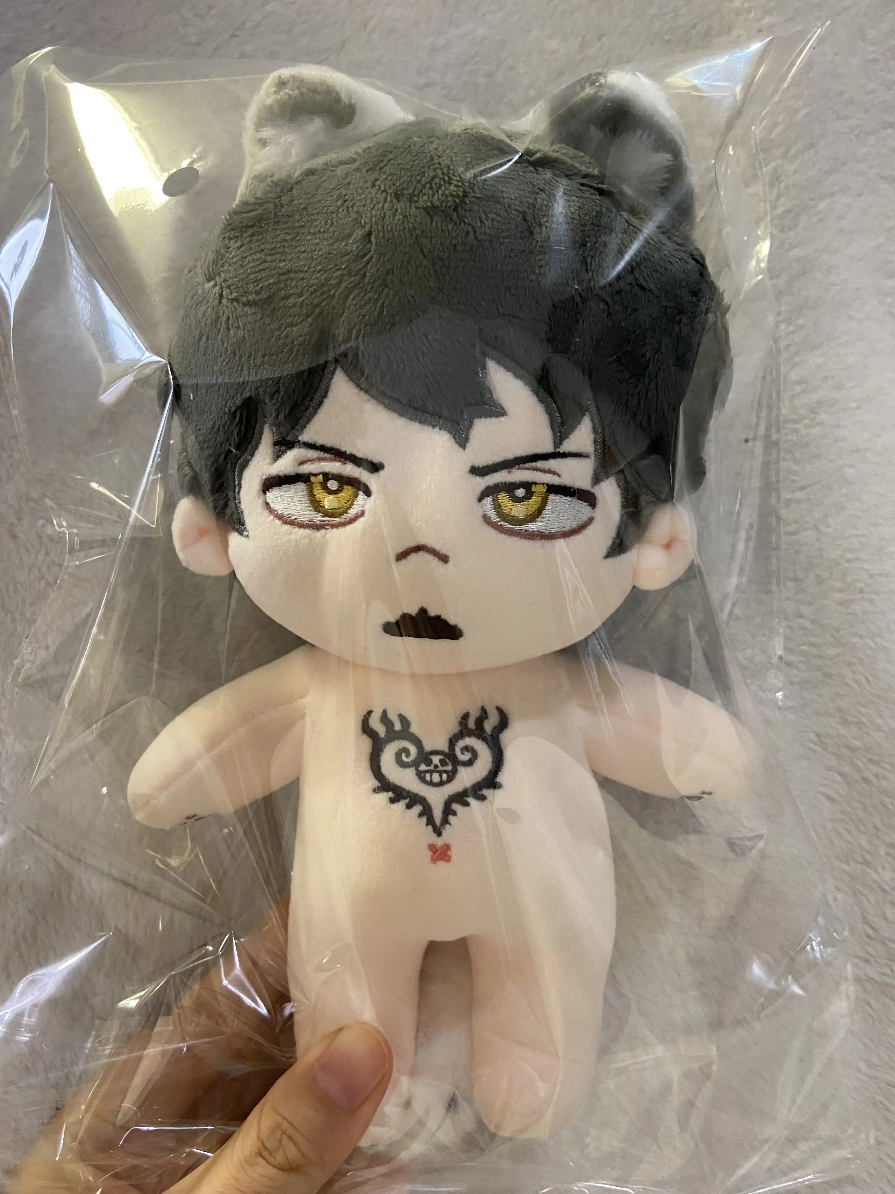 

В наличии Аниме игра Monster Trafalgar D. Плюшевые куклы для косплея, плюшевые куклы, наряд, милый талисман, Размер 20 см